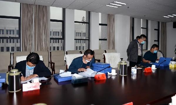 关于用什么像什么造句